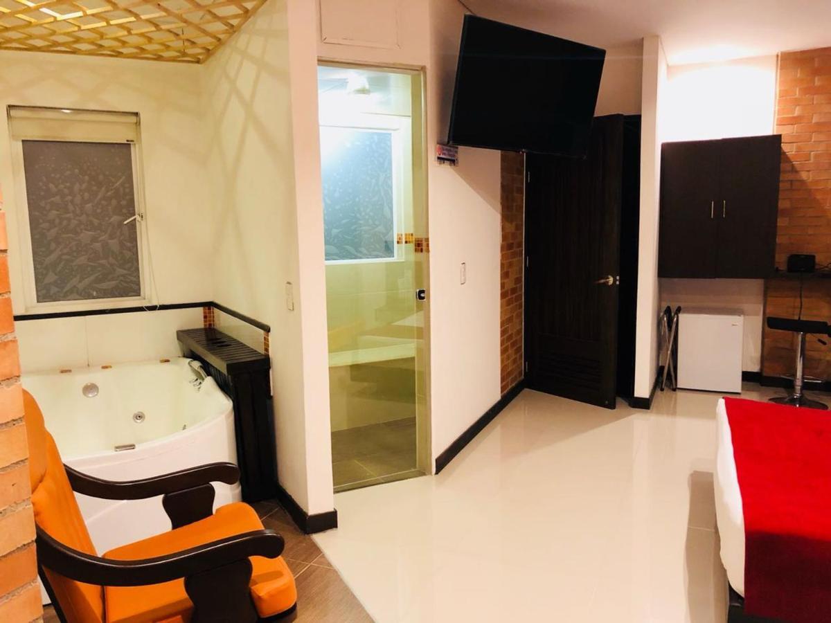 Hotel Toscana Oriente ريونيغرو المظهر الخارجي الصورة