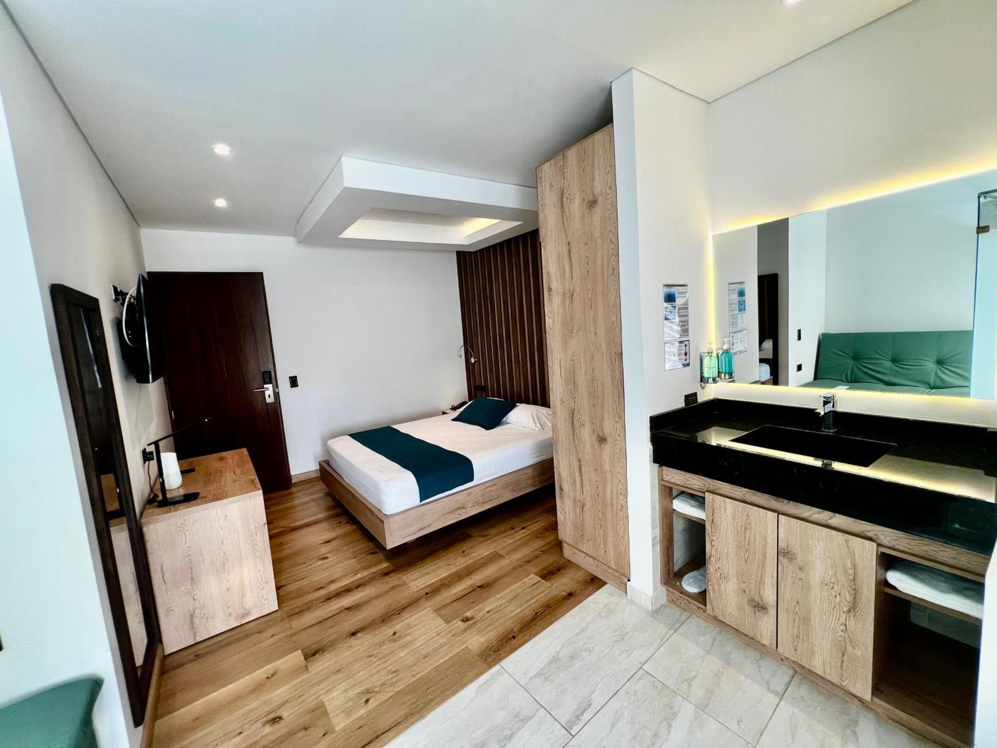 Hotel Toscana Oriente ريونيغرو المظهر الخارجي الصورة