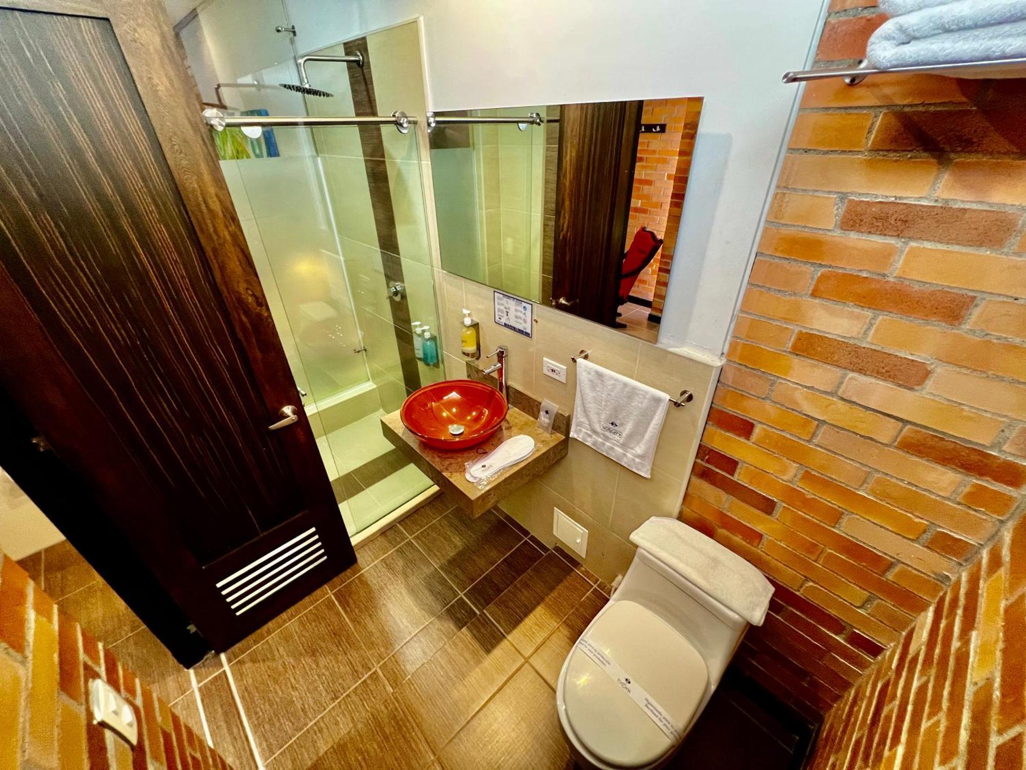 Hotel Toscana Oriente ريونيغرو المظهر الخارجي الصورة
