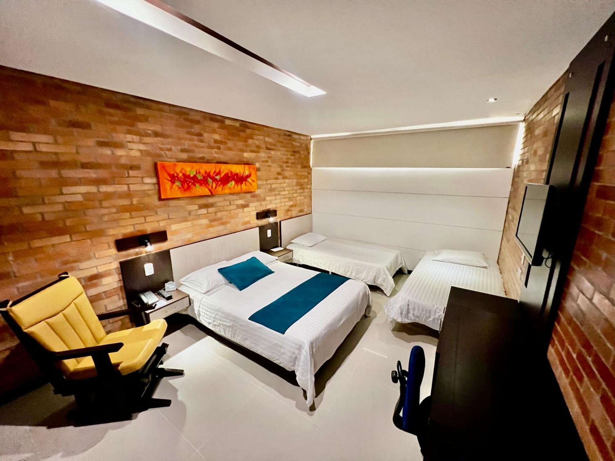 Hotel Toscana Oriente ريونيغرو المظهر الخارجي الصورة
