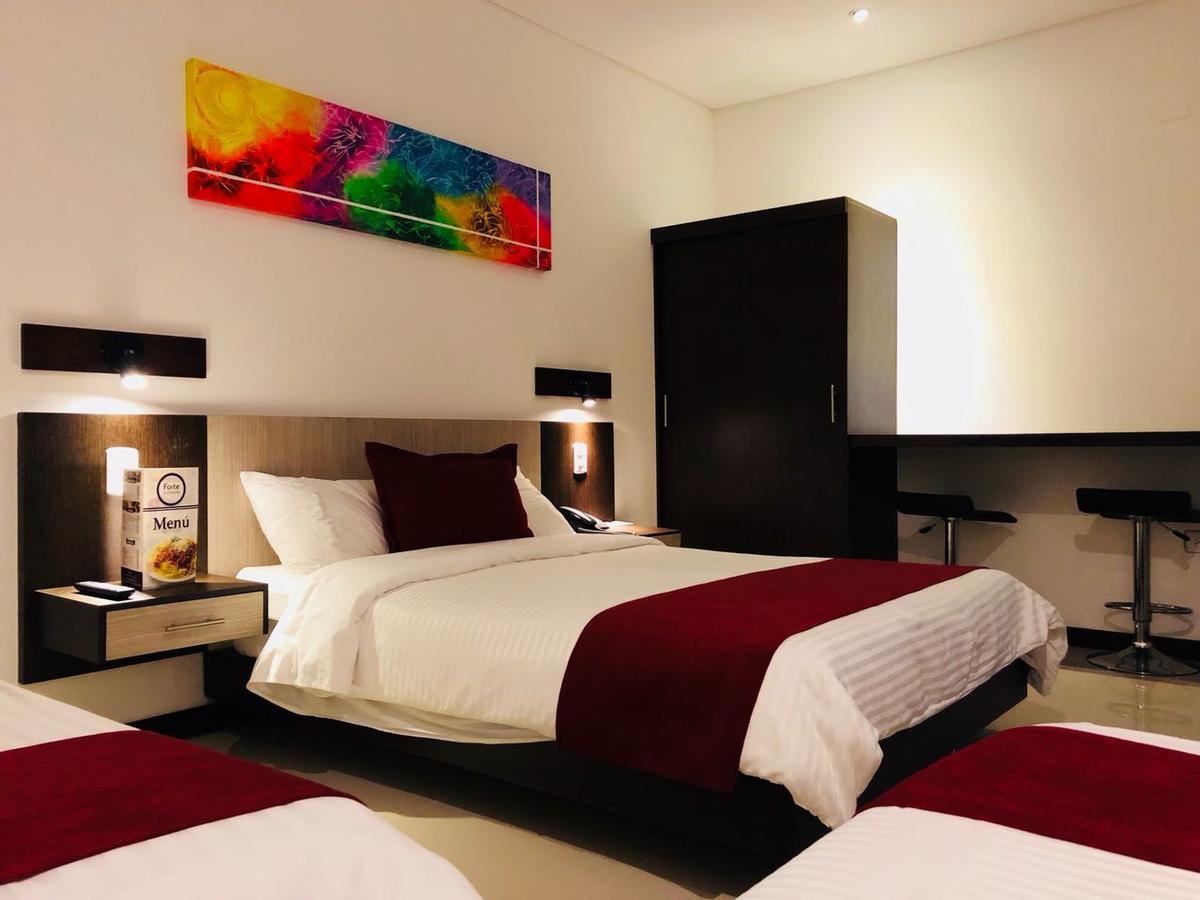Hotel Toscana Oriente ريونيغرو المظهر الخارجي الصورة